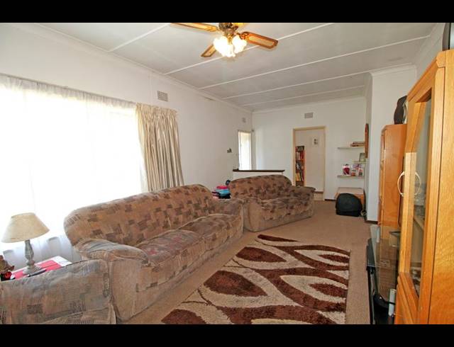 3 BEDROOM HOUSE FOR SALE IN HOMESTEAD